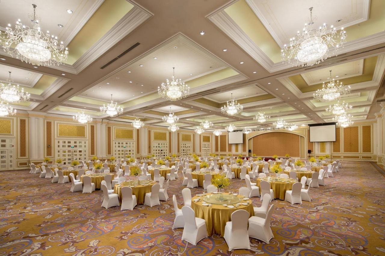 Crowne Plaza Ocean Spring Resort By Ihg Jimo Екстериор снимка